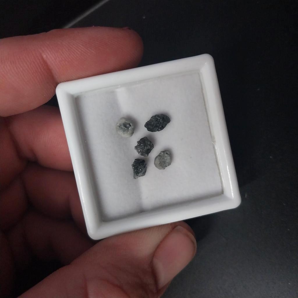 5 ruwe diamanten uit afrika, Sieraden, Tassen en Uiterlijk, Edelstenen, Ophalen of Verzenden, Nieuw