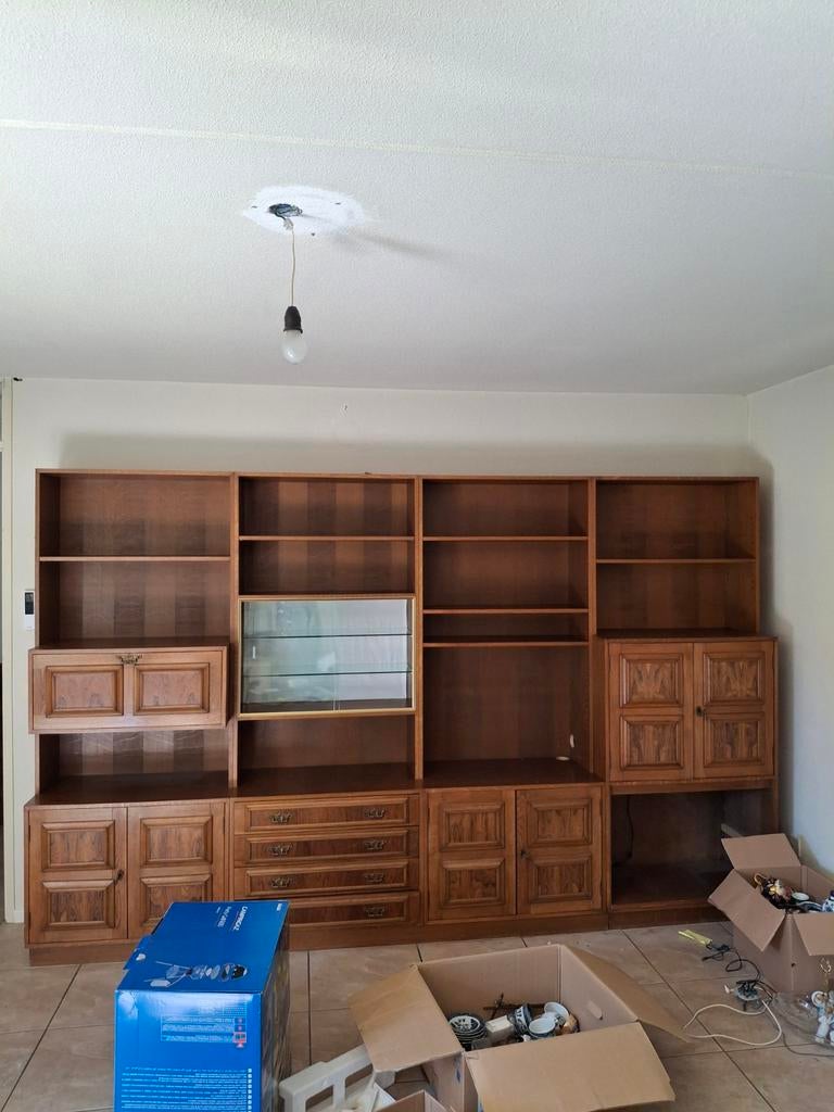 Wandmeubel  gratis, Huis en Inrichting, Kasten | Wandmeubels, Ophalen of Verzenden, Zo goed als nieuw, 25 tot 50 cm