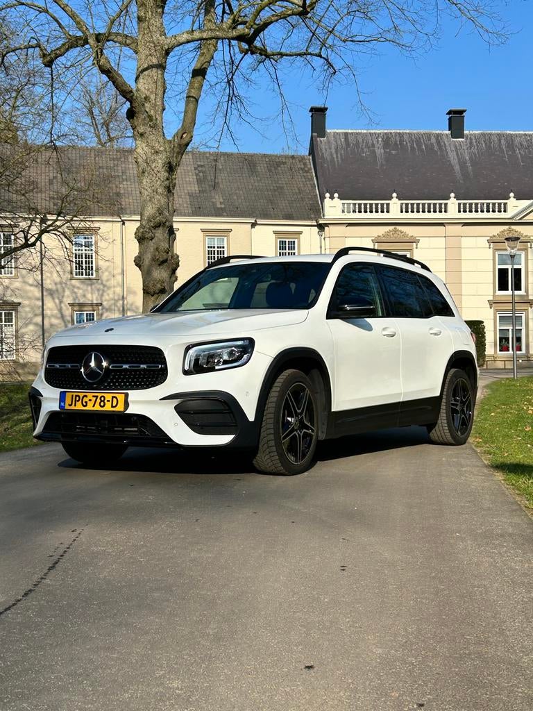 Mercedes-Benz GLB amg  night edition/Sfeerverlichting, Auto's, Mercedes-Benz, Particulier, GLB, ABS, Achteruitrijcamera, Adaptieve lichten