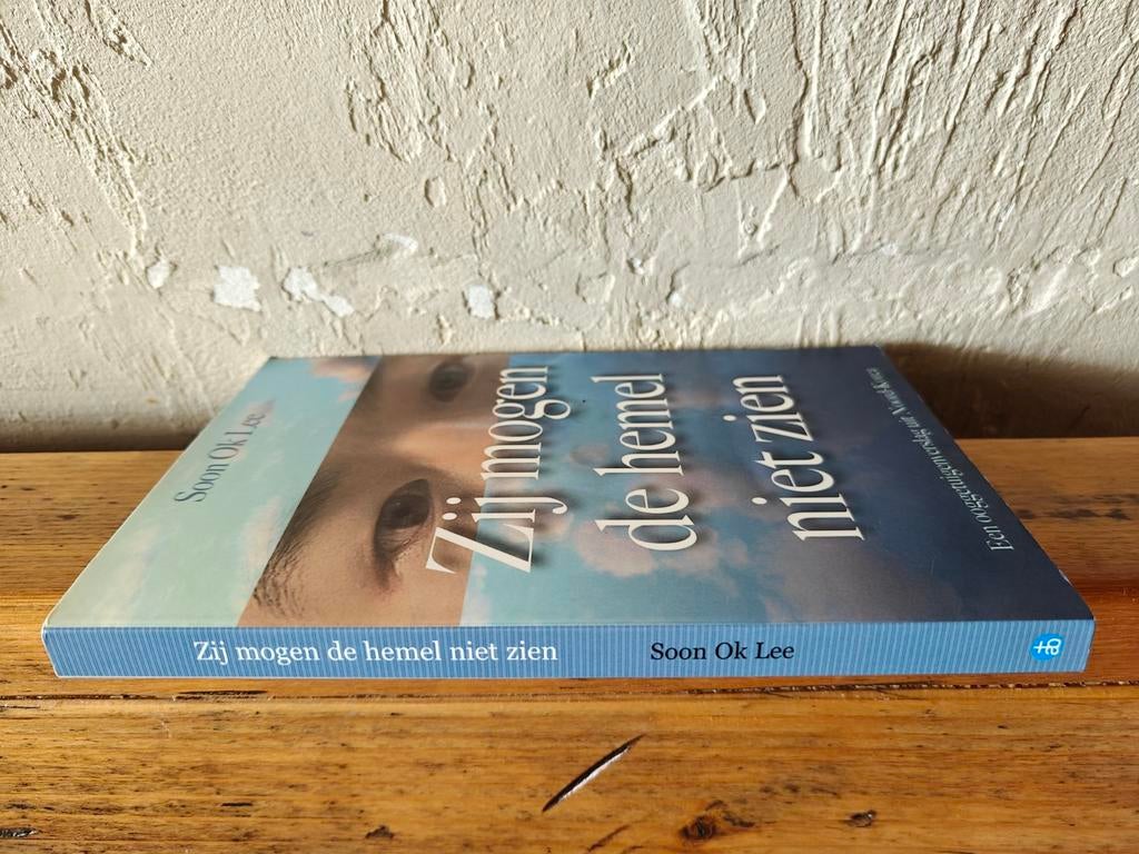 Zij mogen de hemel niet zien., Boeken, Ophalen of Verzenden, Zo goed als nieuw