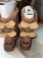 UGG Laarzen met Strikjes - Maat 40, UGG, Bruin, Lage of Enkellaarzen, Nieuw