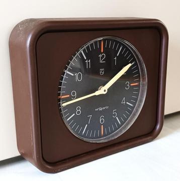 Vintage  keukenklok beschikbaar voor biedingen