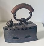 19e-eeuws strijkijzer, Frans kolenstrijkijzer, antiek kolens, Ophalen of Verzenden