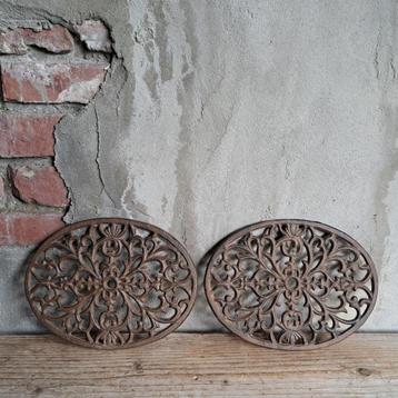 1x Ovale gietijzeren onderzetter 24x18cm *Etage3* beschikbaar voor biedingen