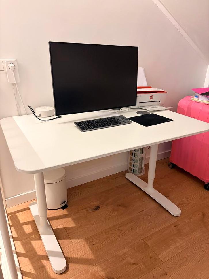 Bekant Ikea Bureau, Huis en Inrichting, Bureaus, Zo goed als nieuw, Bureau, Ophalen