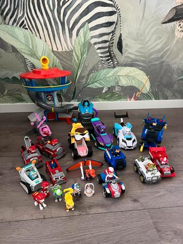 Paw patrol set voertuigen met uitkijktoren beschikbaar voor biedingen