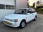 Toyota Starlet 1.3 XLI  1e eigenaar weinig km/trekhaak, 4 cilinders, Wit, Origineel Nederlands, Handgeschakeld