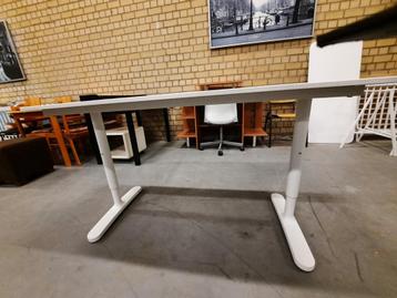 Ikea Bekant tafel/bureau 60x140 cm - afbeelding 2