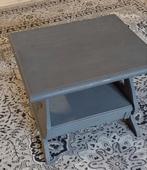 BROCANTE HOUTEN TAFELTJE MET LADE, Antiek en Kunst, Ophalen