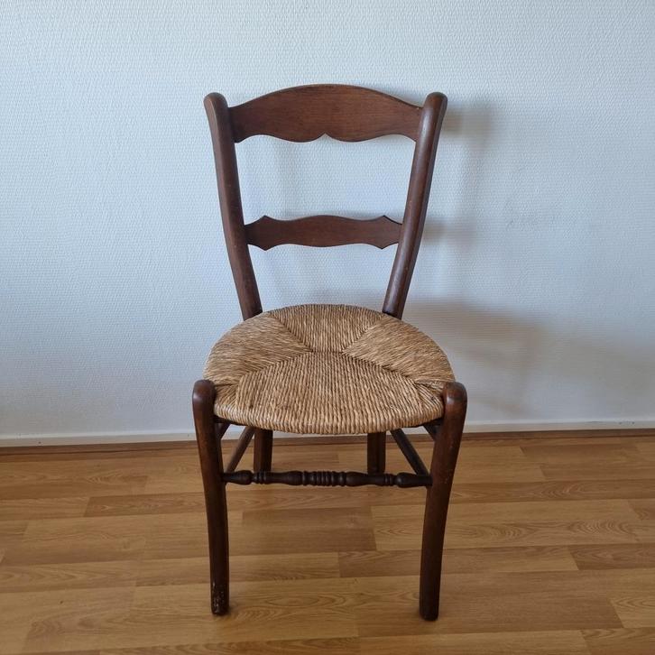 Oude Eetkamerstoel met Riet, Huis en Inrichting, Stoelen, Gebruikt, Eén, Hout, Riet of Rotan, Bruin, Ophalen