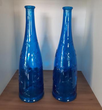 2x Ikea fles vaas bloemenrelief Emma Dafnas kobalt blauw beschikbaar voor biedingen