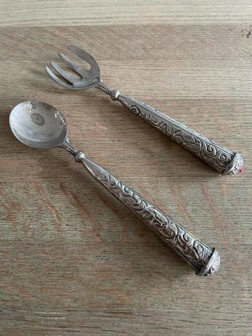 Vintage sla couvert met een barok/oosters tintje beschikbaar voor biedingen
