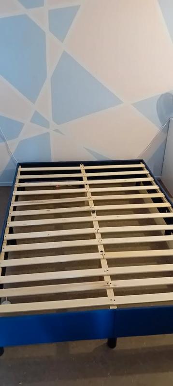 Bed 140x200 
