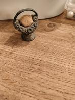 Tk miniatuur speldenkissen heel erg oud, Ophalen of Verzenden, Overige materialen, Overige merken