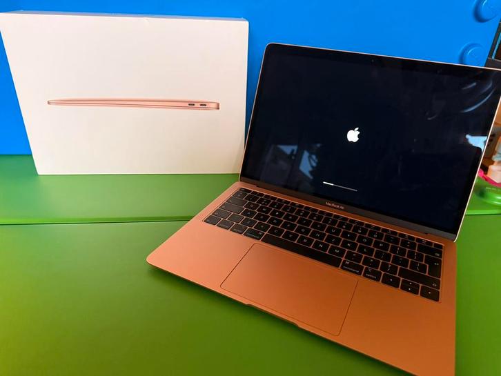 Zeer nette MacBook Air 13 inch 1.6GHz i5 16GB 128GB SSD, Computers en Software, Chromebooks, Zo goed als nieuw, 13 inch, 16 GB