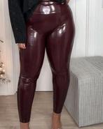 Glimmende Rode Leren Broek maat M, Kleding | Dames, Verzenden, Zo goed als nieuw, Rood