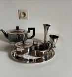 Verzilverd roomstel, theepot en vaasjes, Ophalen