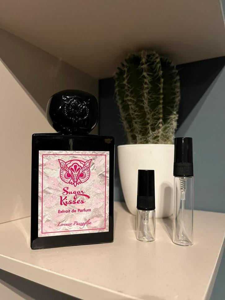 Lorenzo pazzaglia sugar kisses sample, Sieraden, Tassen en Uiterlijk, Uiterlijk | Parfum, Zo goed als nieuw, Ophalen of Verzenden