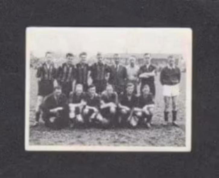 Voetbalplaatje ZVV Zaandam 1951-1952., Verzamelen, Overige Verzamelen, Zo goed als nieuw, Ophalen of Verzenden