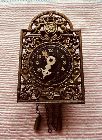 Wintermantel Schwarzwalder miniatuur klokje, uniek frontje beschikbaar voor biedingen