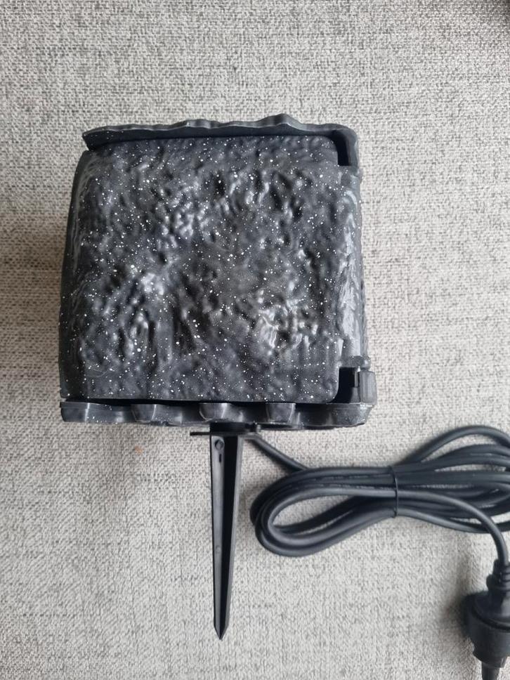 Rots Tuinstekker met 4 Stopcontacten, Doe-het-zelf en Verbouw, Elektra en Kabels, Gebruikt, Stopcontact, Ophalen of Verzenden