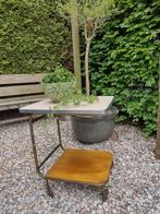 Oude trolley/bijzettafel, Ophalen