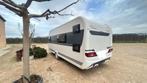 Hobby 540 KMFE 2020 stapelbed, airco, voortent en luifel., Caravans en Kamperen, Caravans, Stapelbed, Hobby, 7 tot 8 meter, Treinzit