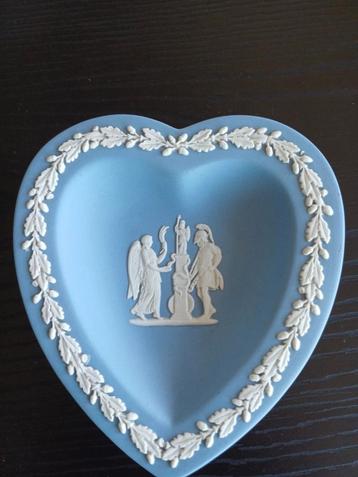 Wedgwood Jasperware Hartvormig Schoteltje beschikbaar voor biedingen