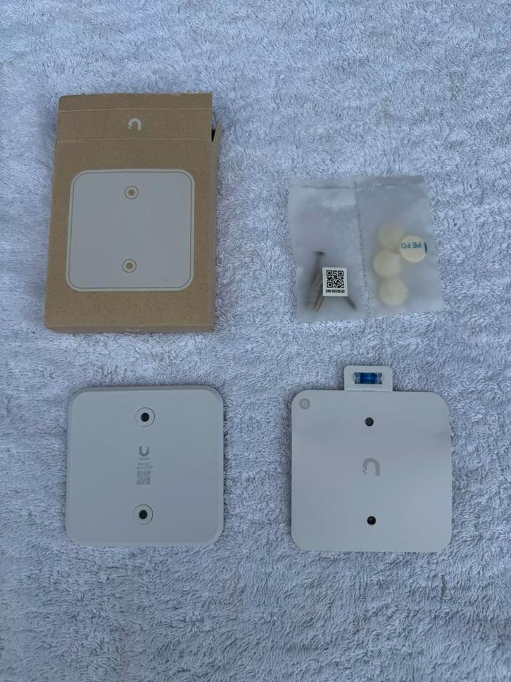 UniFi UACC-FM 12cm Floating Mount, Computers en Software, Routers en Modems, Zo goed als nieuw, Ophalen of Verzenden