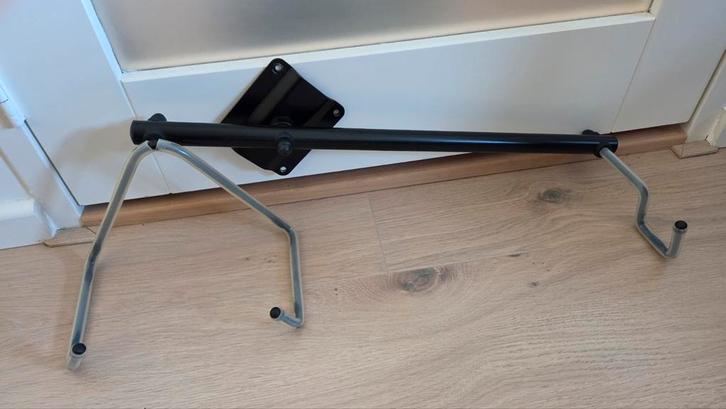 3x Konig & Meyer Gitaar Wandbeugels - Zevenaar, Muziek en Instrumenten, Standaards, Zo goed als nieuw, Instrumentstandaard, Gitaar