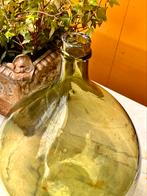 Antieke groen glazen bolle fles gistfles Dame-Jeanne, Huis en Inrichting, Woonaccessoires | Vazen, Minder dan 50 cm, Groen, Glas