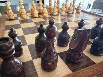 Handgemaakt Houten Schaakspel beschikbaar voor biedingen