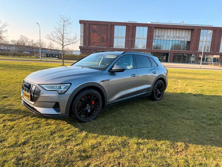Prachtige Audi e-tron 50 Quattro 313pk 2020 Grijs, Auto's, Audi, Particulier, e-tron, 4x4, ABS, Achteruitrijcamera, Adaptive Cruise Control