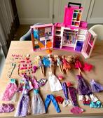 Complete Barbie set met kleding kast en veel accessoires, Kinderen en Baby's, Speelgoed | Poppen, Ophalen, Zo goed als nieuw, Barbie