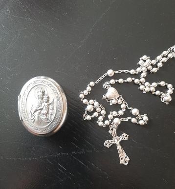 Zilveren Rozenkrans met Doosje beschikbaar voor biedingen