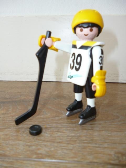 Playmobil IJshockey Speler 5243, Ophalen of Verzenden, Zo goed als nieuw, Complete set