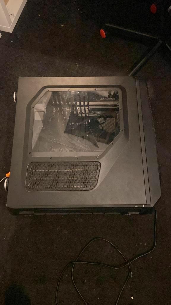 Coolermaster storm trooper, Computers en Software, Desktop Pc's, Gebruikt, Onbekend, Ophalen