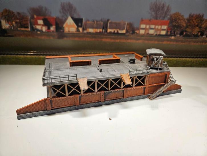 Kolenbunker kolendepot N spoor trein 1:160, Hobby en Vrije tijd, Modeltreinen | N-Spoor, Gebruikt, Brug, Tunnel of Gebouw, Gelijkstroom of Wisselstroom