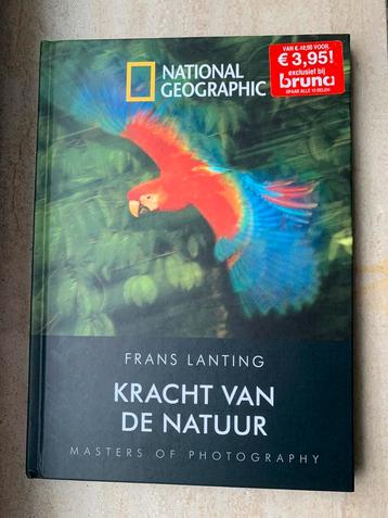 2 boeken National Geographic beschikbaar voor biedingen