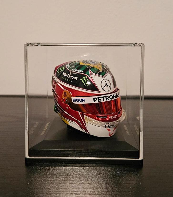 F1 Lewis Hamilton 2019 Brazilië helm schaal 1:5, Verzamelen, Automerken, Motoren en Formule 1, Zo goed als nieuw, Formule 1, Ophalen of Verzenden
