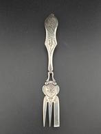 Antieke zilveren vork met gravures, Ophalen of Verzenden