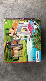 Schleich horse club 42369 - box, paard veulen in doos, Kinderen en Baby's, Speelgoed | Kinderpuzzels, Meer dan 50 stukjes, Ophalen of Verzenden