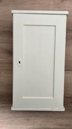 Oud houten verbandkastje met lade, Ophalen, Gebruikt