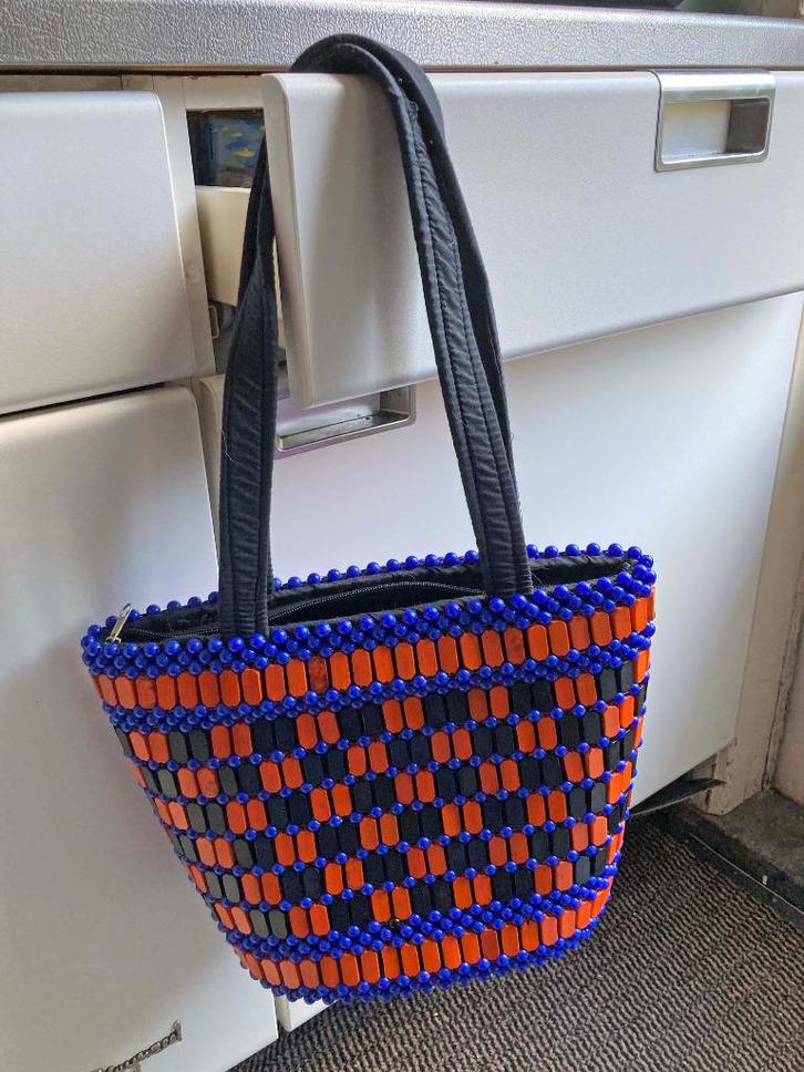Afrikaanse damestas met kralen, Sieraden, Tassen en Uiterlijk, Tassen | Damestassen, Zo goed als nieuw, Handtas, Blauw, Ophalen of Verzenden