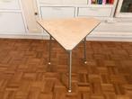 Vintage driehoekig bijzettafeltje salontafeltje retro, Minder dan 55 cm, Gebruikt, Vintage rietveld Auping Cordemeijer Gispen Ahrend