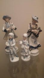 4 porseleinen beelden van een muzikaal gezin, Ophalen of Verzenden, Zo goed als nieuw