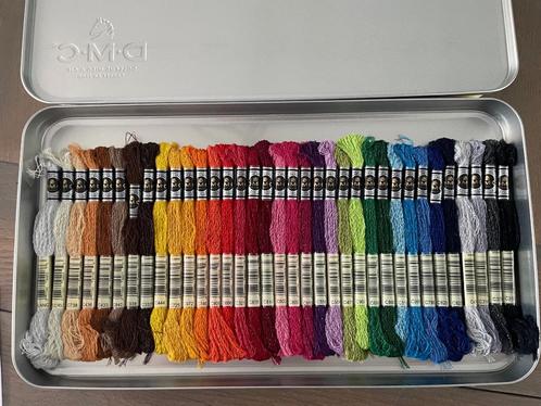 35 st. DMC ETOILE (met glitter) in doos + telpatr. - WD014, Hobby en Vrije tijd, Borduren en Borduurmachines, Nieuw, Borduurgaren of Zijde