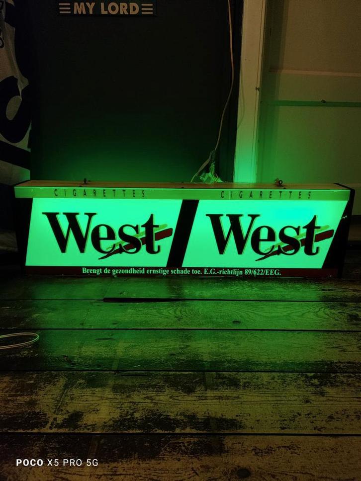 West sigaretten lichtreclame lichbak, Verzamelen, Merken en Reclamevoorwerpen, Gebruikt, Lichtbak of (neon) lamp, Ophalen of Verzenden