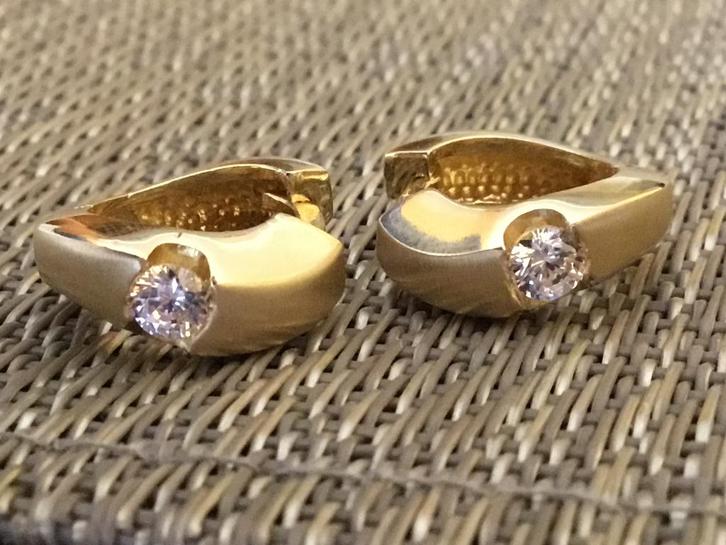 Gouden Creolen 585, Sieraden, Tassen en Uiterlijk, Oorbellen, Zo goed als nieuw, Knopjes of Stekers, Goud, Goud, Met strass, Ophalen