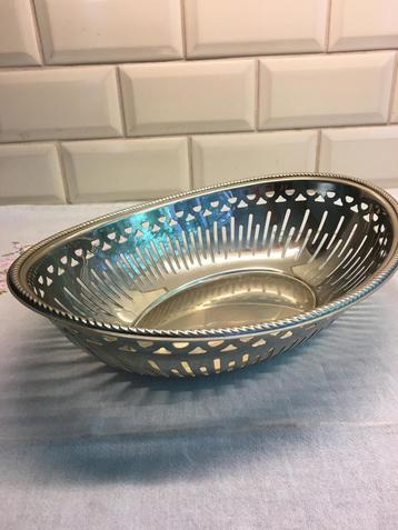 Retro ‘Alfra Allessi’Schaal,Ovaal met Ajour Sierrand.Italie. beschikbaar voor biedingen